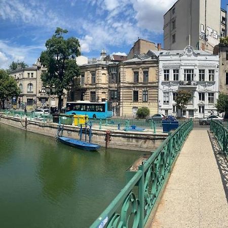 Old Town Napoleon Crib Apartment Bukares Bagian luar foto